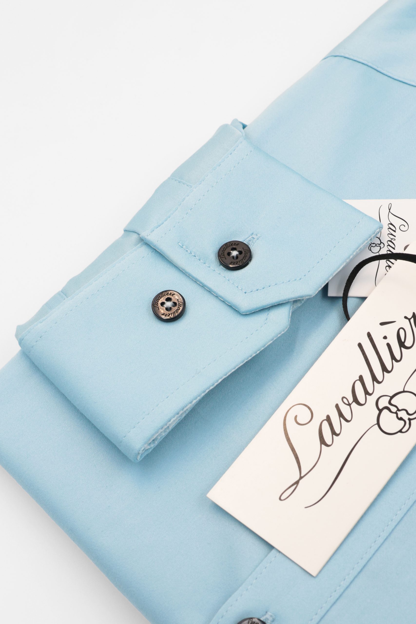 Camisa Celeste Pastel Lavalliere - Imagen 3